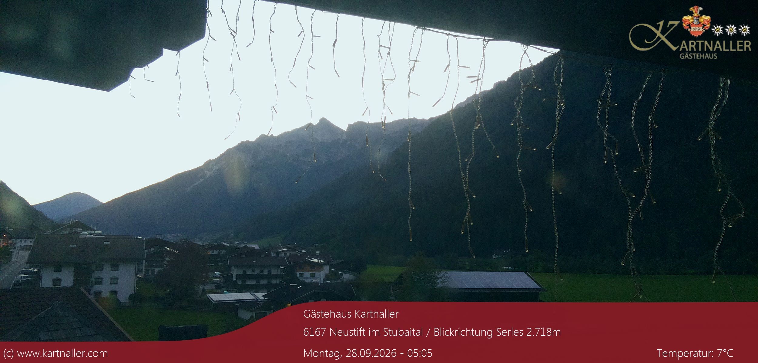 Archived image Webcam View to Neustift and Serles