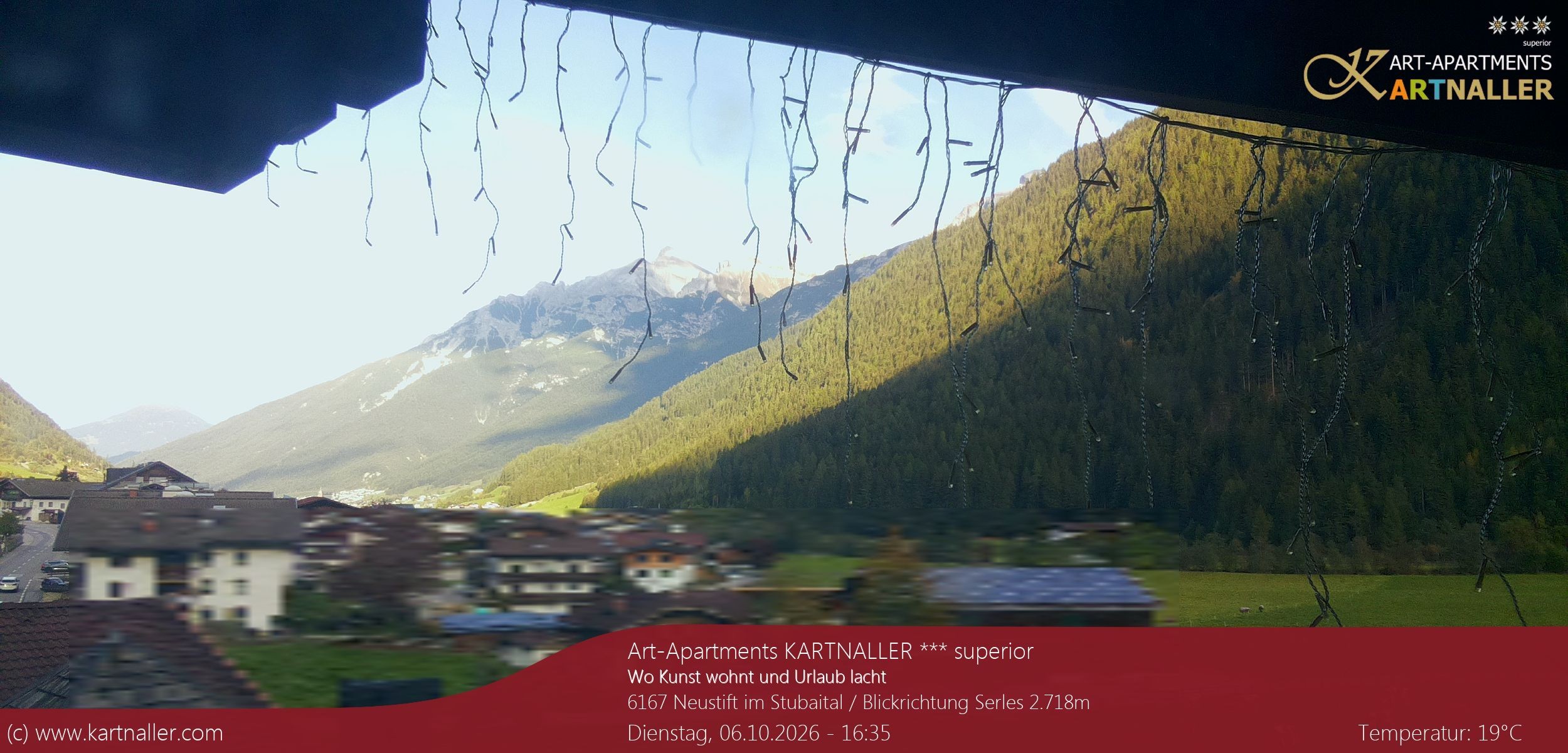 Archiv Foto Webcam Blick Neustift und Serles / Stubaital