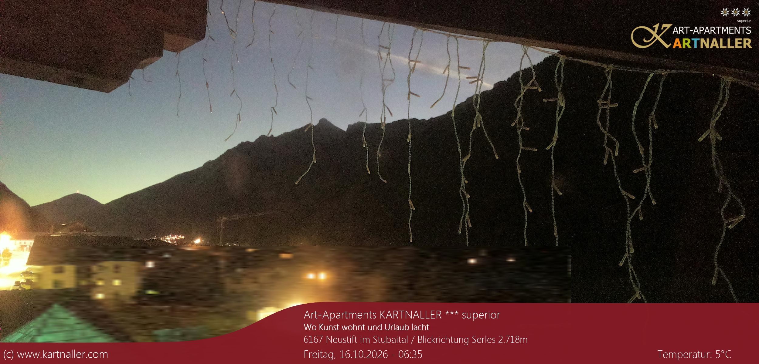 Archiv Foto Webcam Blick Neustift und Serles / Stubaital