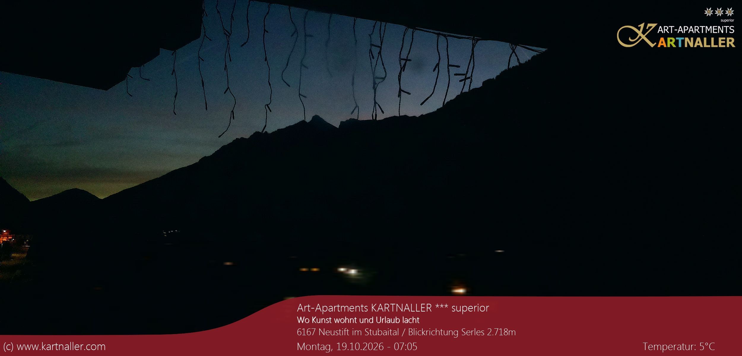 Archiv Foto Webcam Blick Neustift und Serles / Stubaital