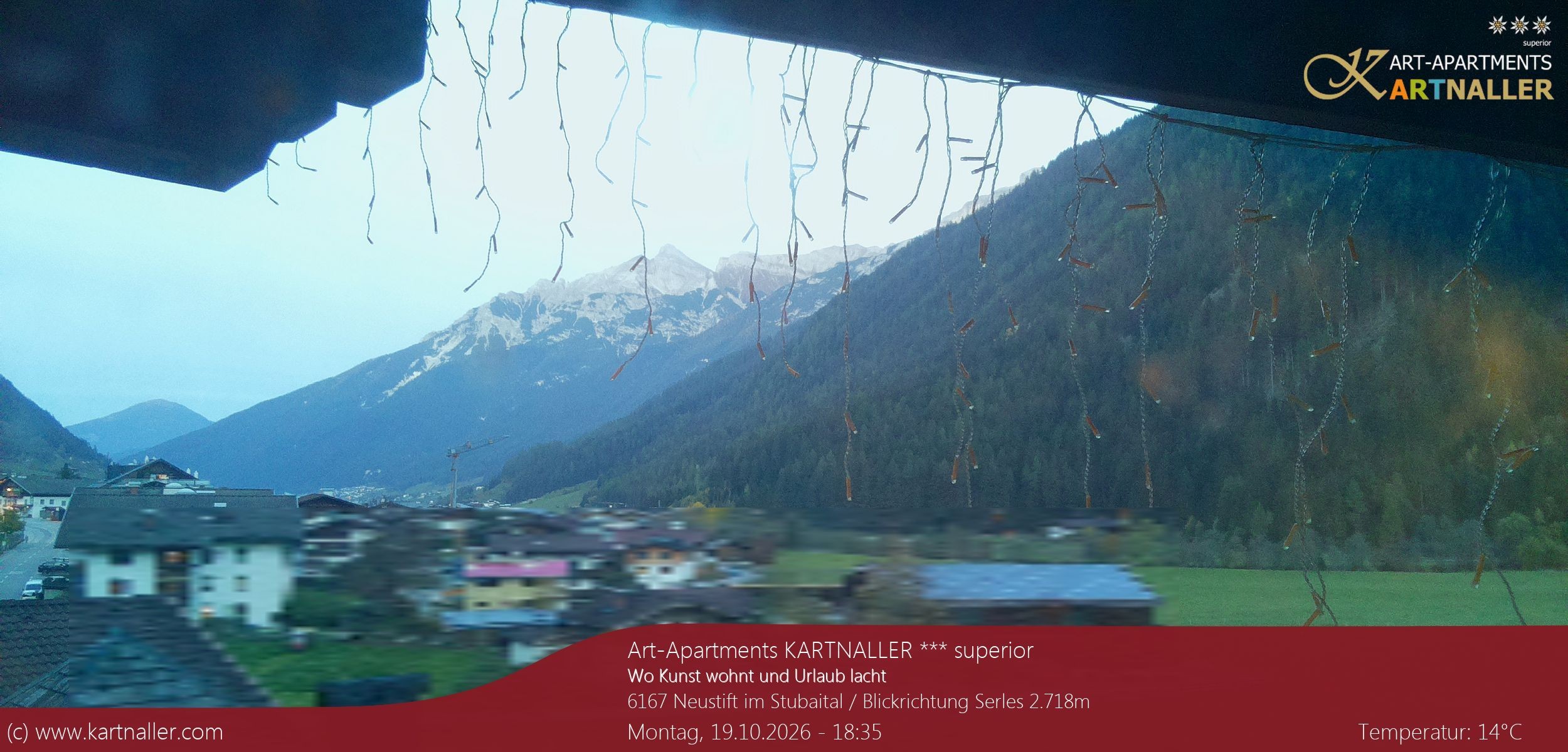 Archiv Foto Webcam Blick Neustift und Serles / Stubaital