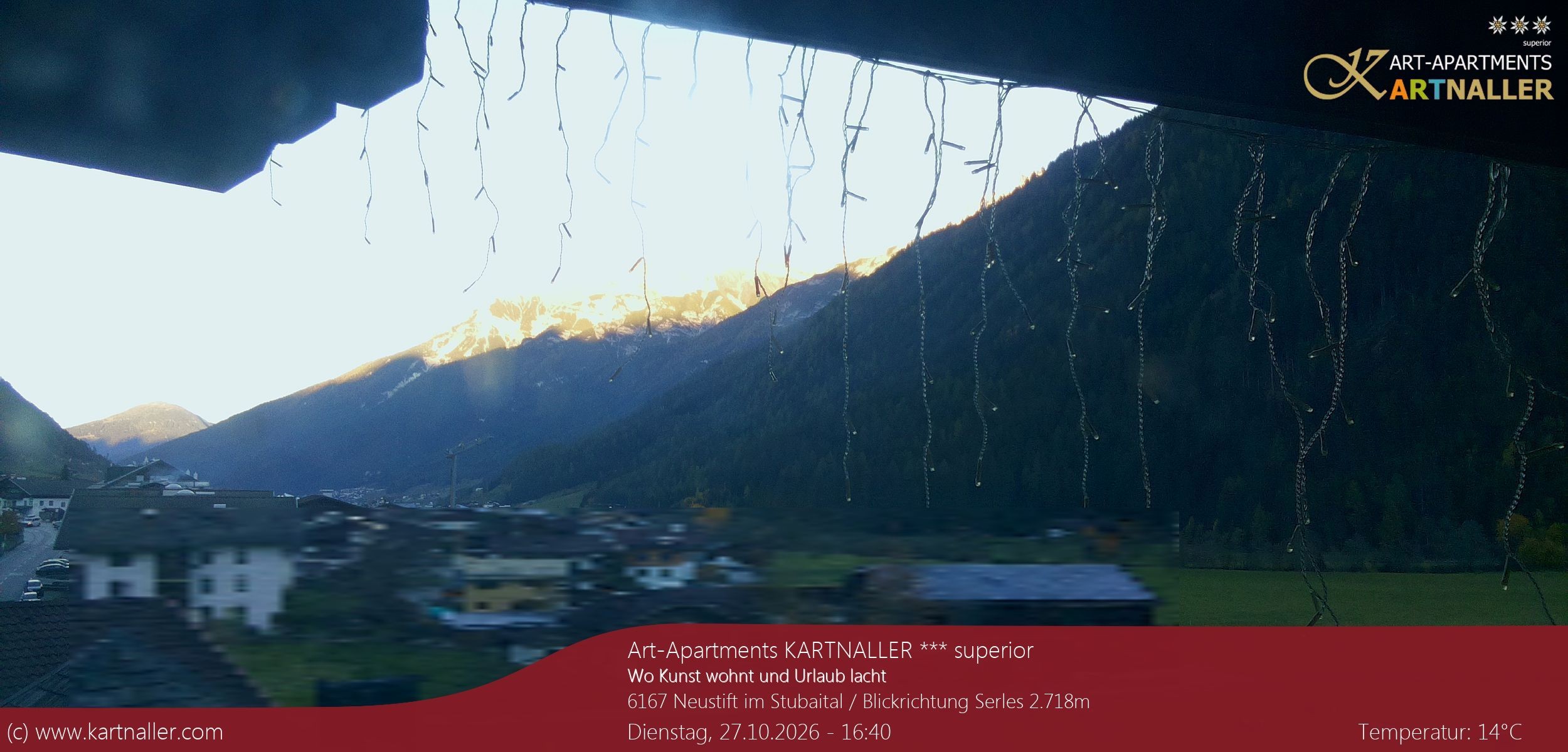 Archived image Webcam View to Neustift and Serles