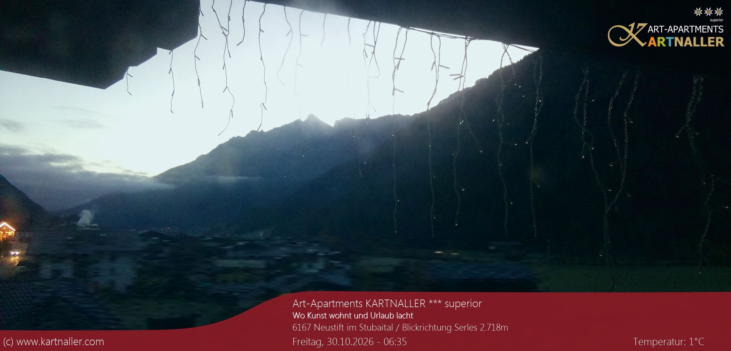 Archiv Foto Webcam Blick Neustift und Serles / Stubaital