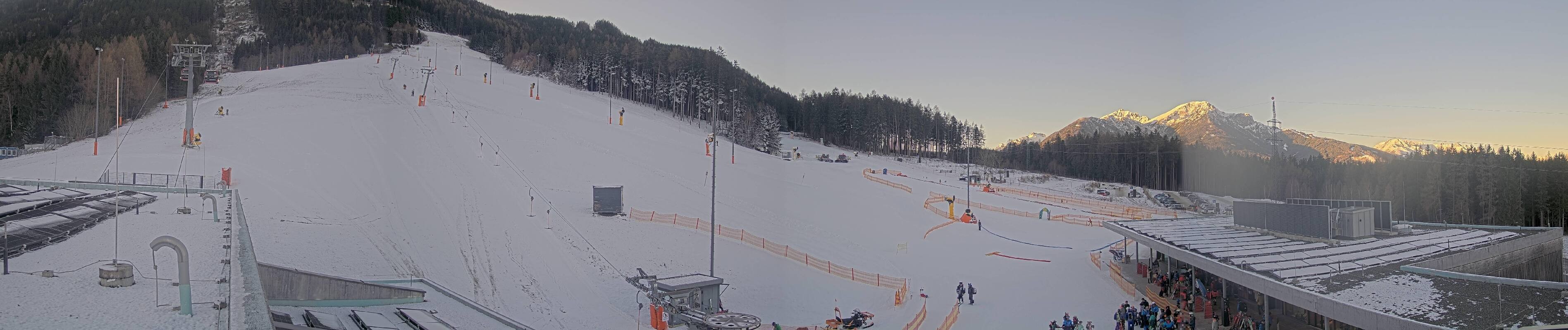 Archiv Foto Webcam Patscherkofel Talstation