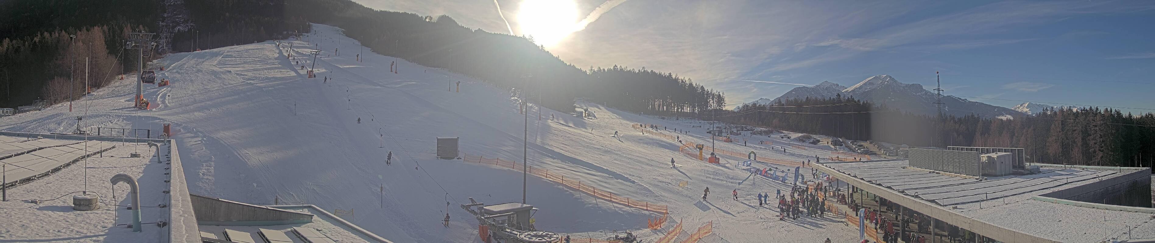 Archiv Foto Webcam Patscherkofel Talstation