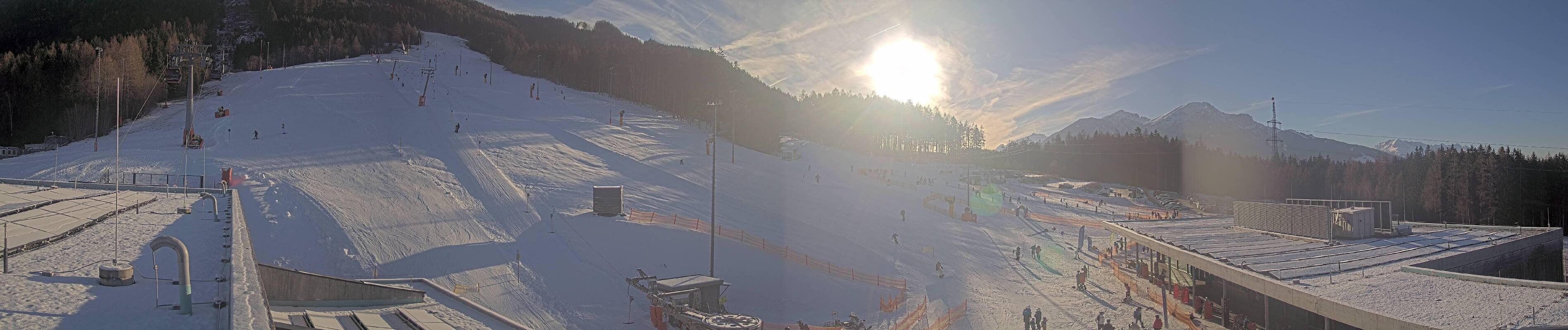 Archiv Foto Webcam Patscherkofel Talstation