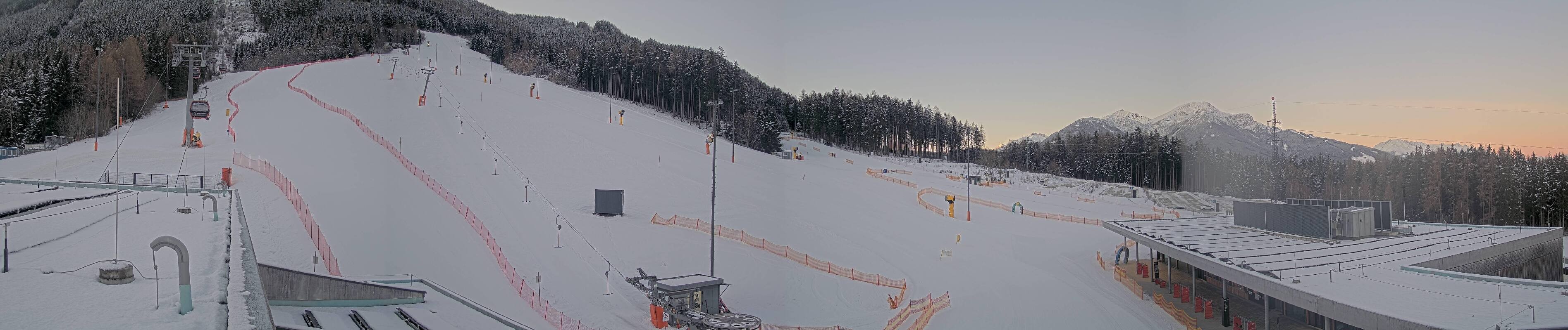 Archiv Foto Webcam Patscherkofel Talstation