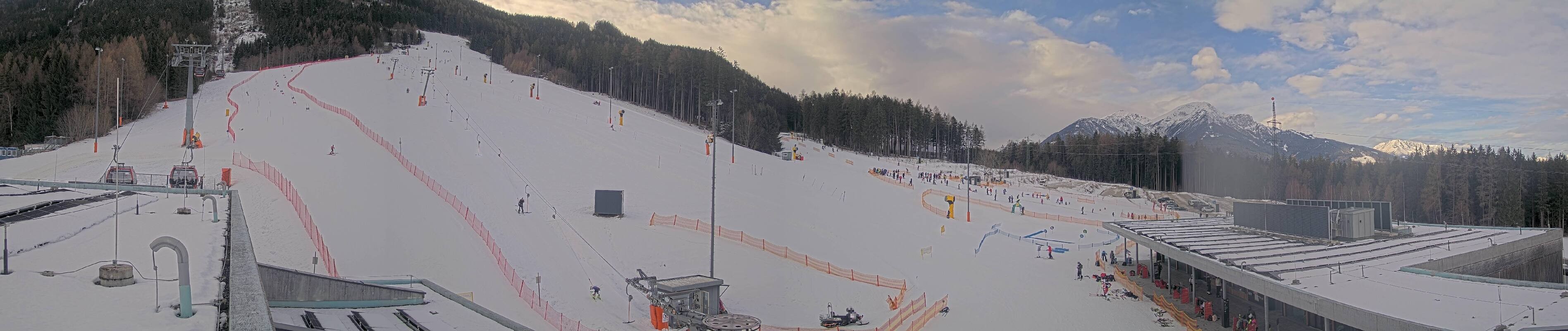 Archiv Foto Webcam Patscherkofel Talstation