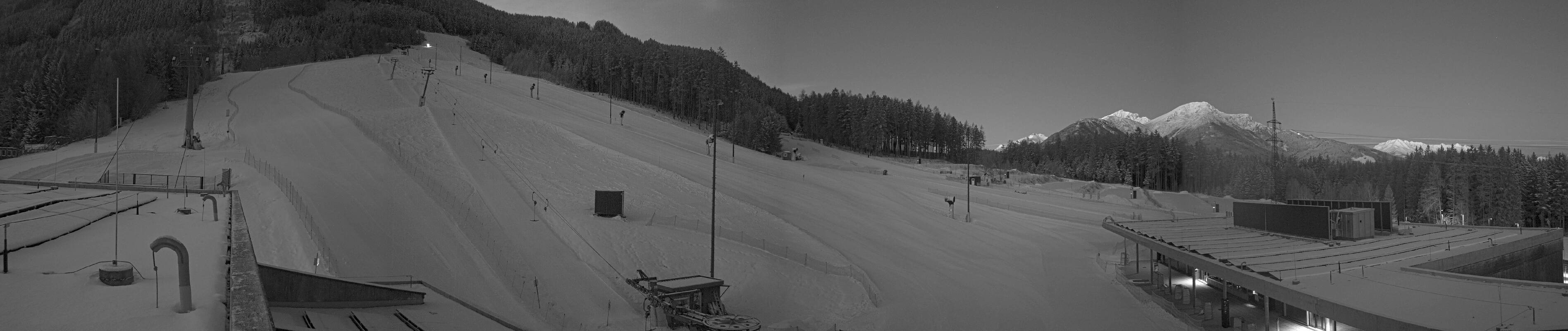 Archiv Foto Webcam Patscherkofel Talstation