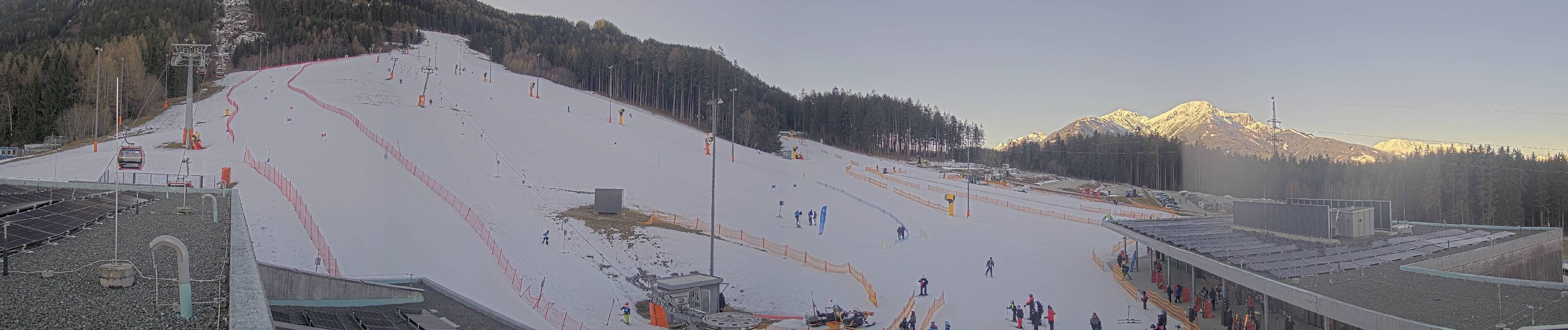 Archiv Foto Webcam Patscherkofel Talstation