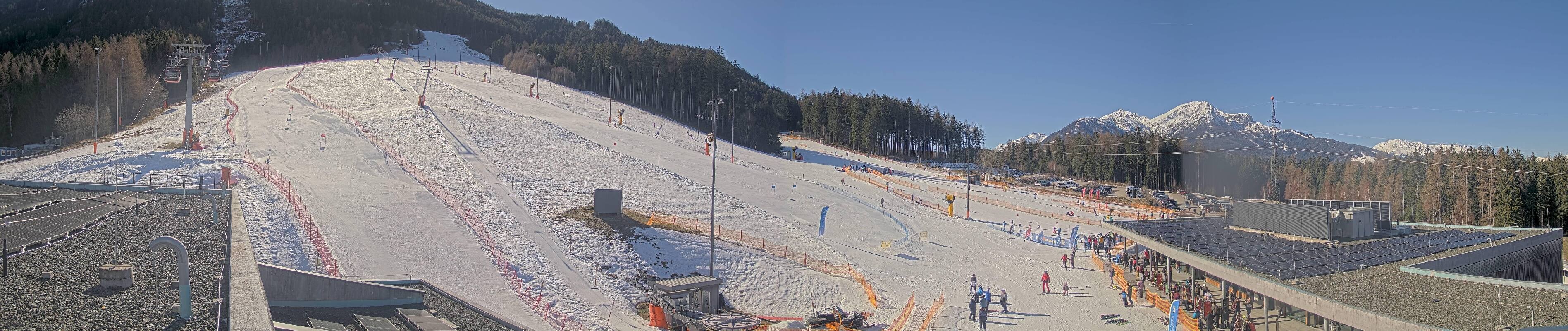 Archiv Foto Webcam Patscherkofel Talstation