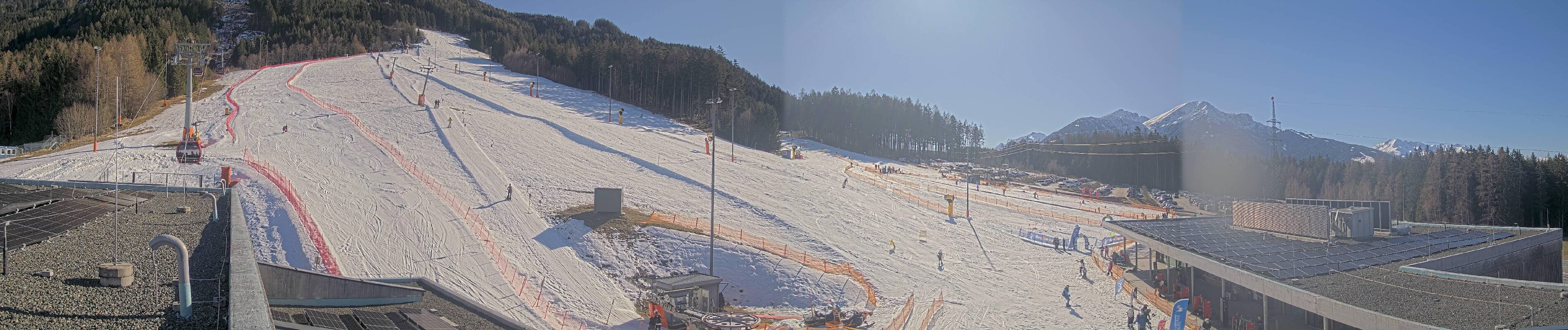 Archiv Foto Webcam Patscherkofel Talstation