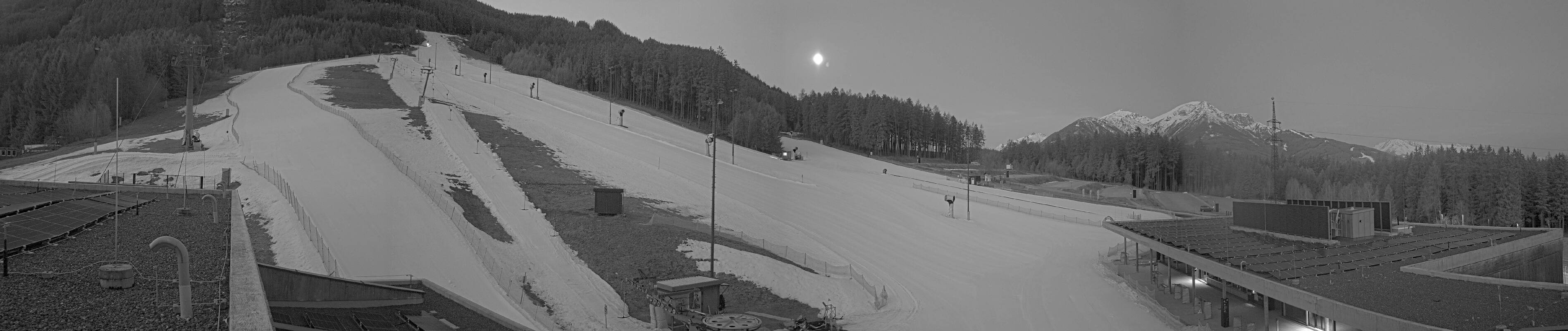 Archiv Foto Webcam Patscherkofel Talstation