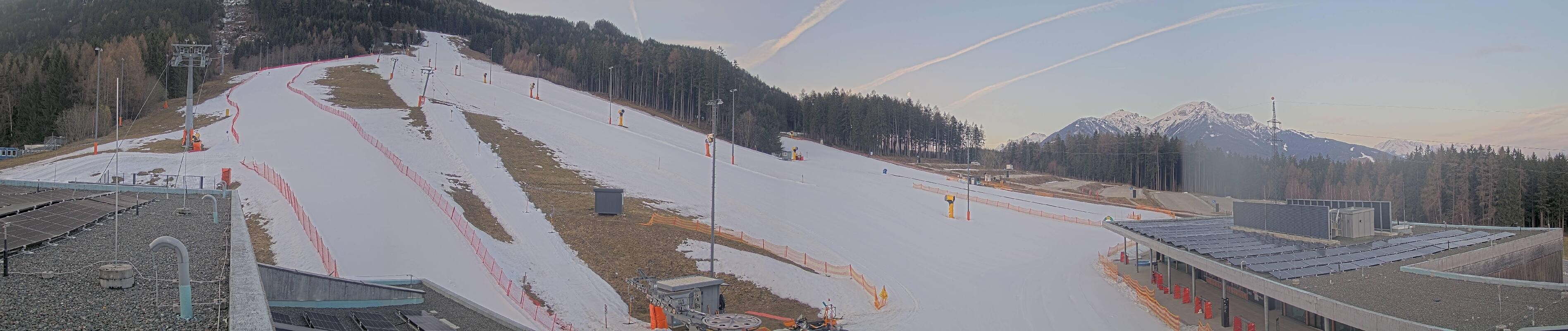 Archiv Foto Webcam Patscherkofel Talstation