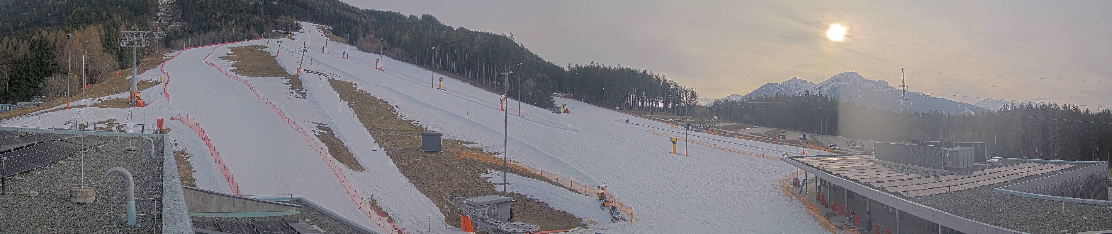 Archiv Foto Webcam Patscherkofel Talstation