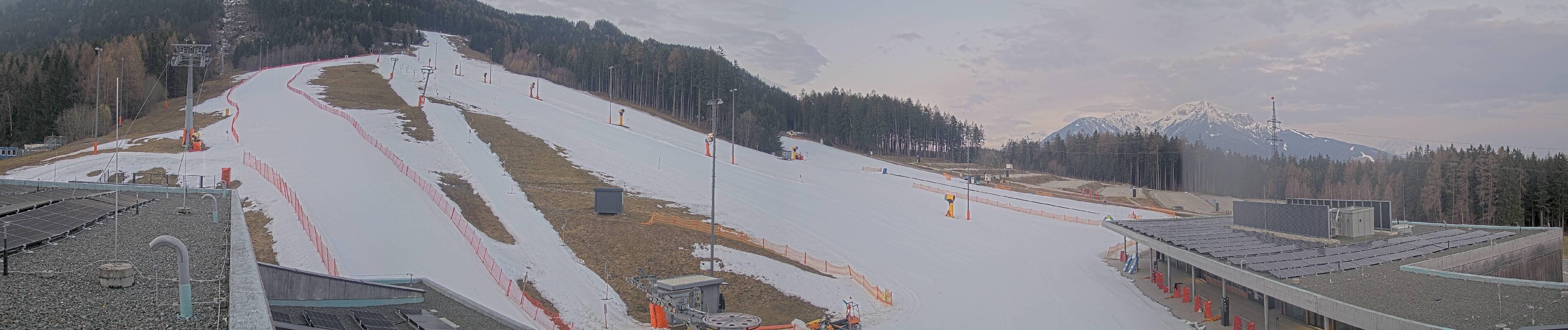 Archiv Foto Webcam Patscherkofel Talstation