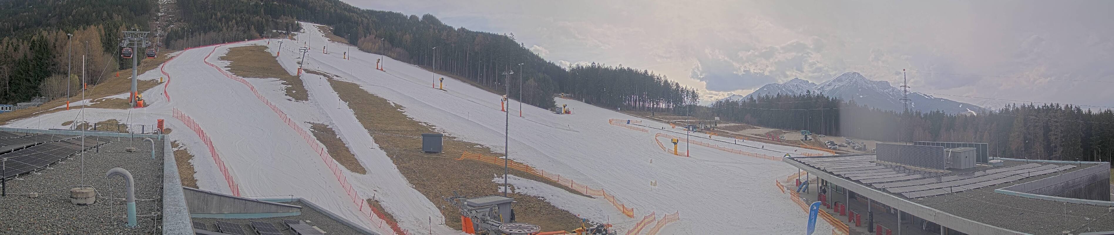 Archiv Foto Webcam Patscherkofel Talstation