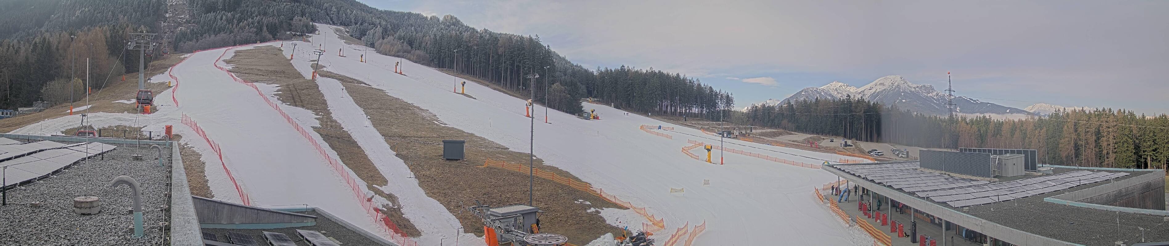 Archiv Foto Webcam Patscherkofel Talstation