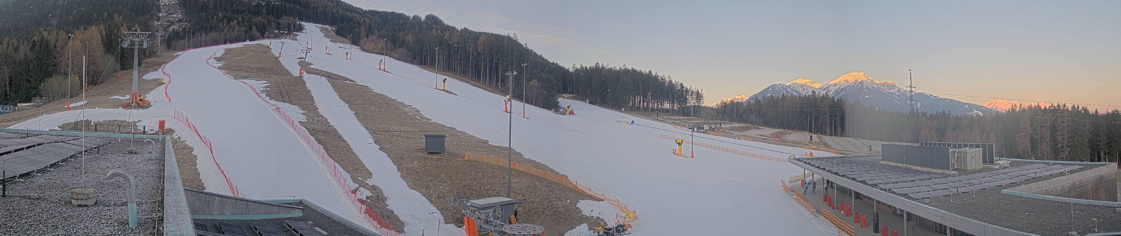 Archiv Foto Webcam Patscherkofel Talstation