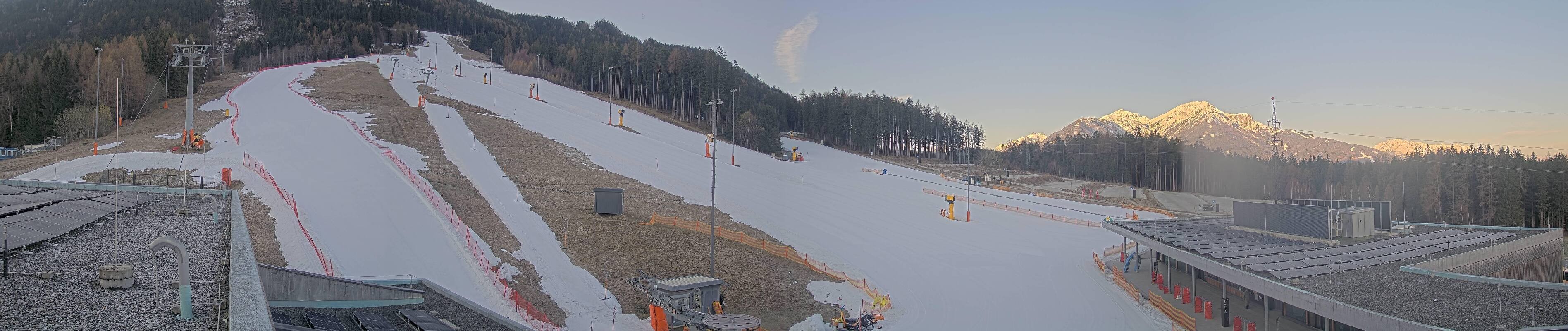 Archiv Foto Webcam Patscherkofel Talstation