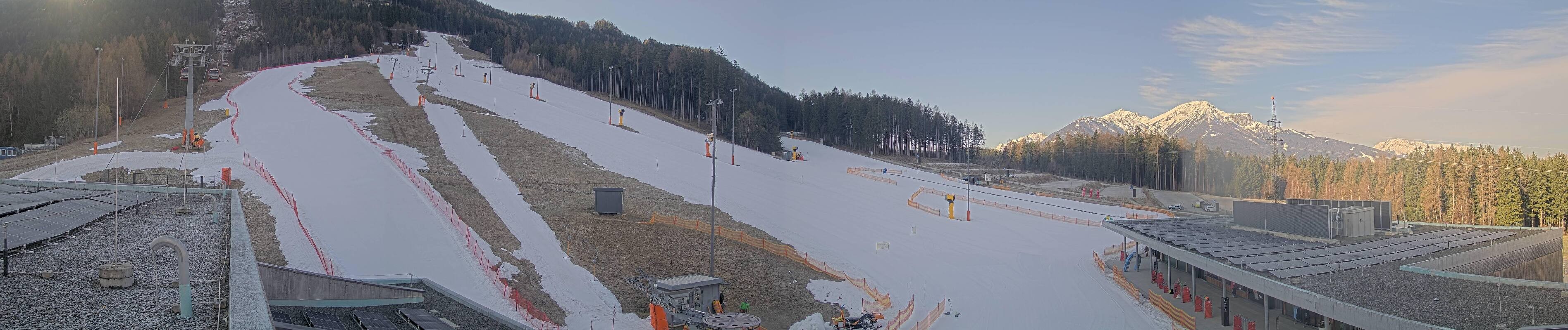 Archiv Foto Webcam Patscherkofel Talstation