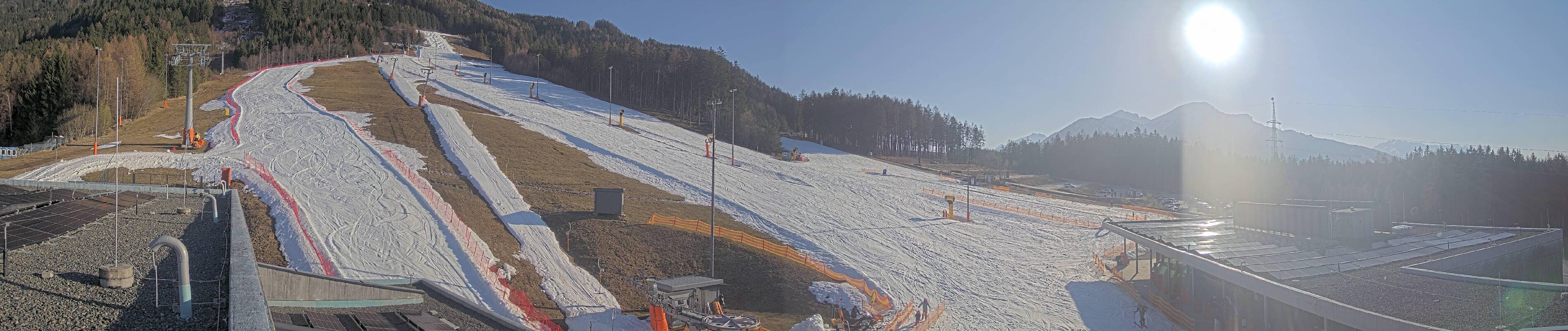 Archiv Foto Webcam Patscherkofel Talstation