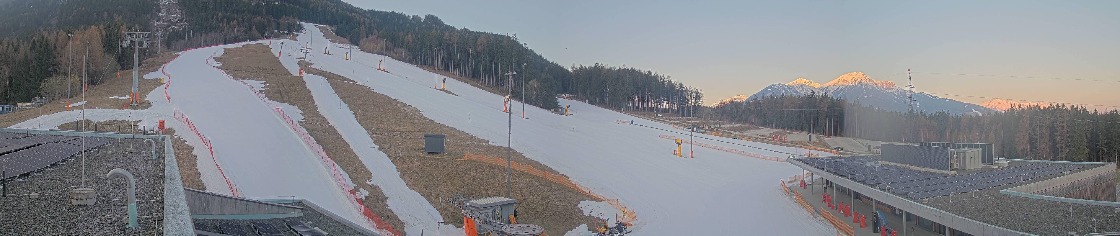 Archiv Foto Webcam Patscherkofel Talstation