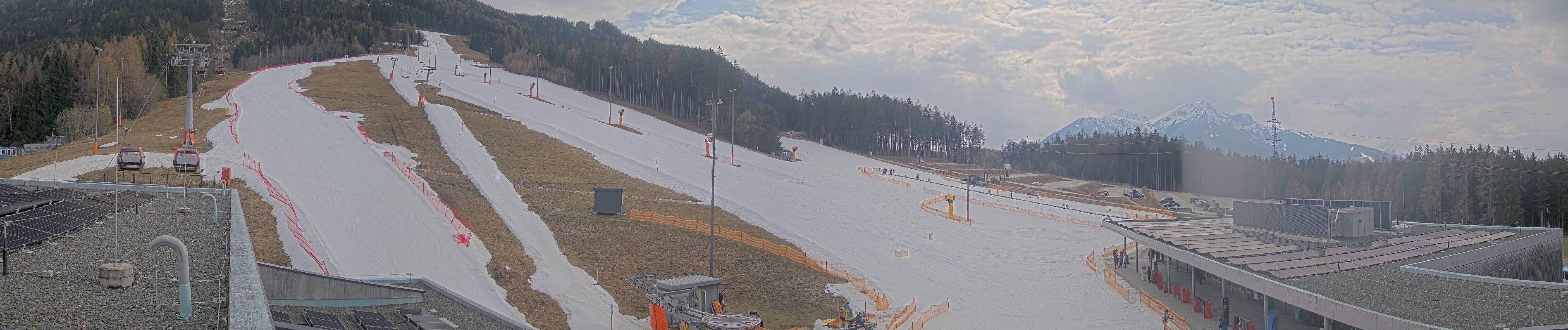 Archiv Foto Webcam Patscherkofel Talstation