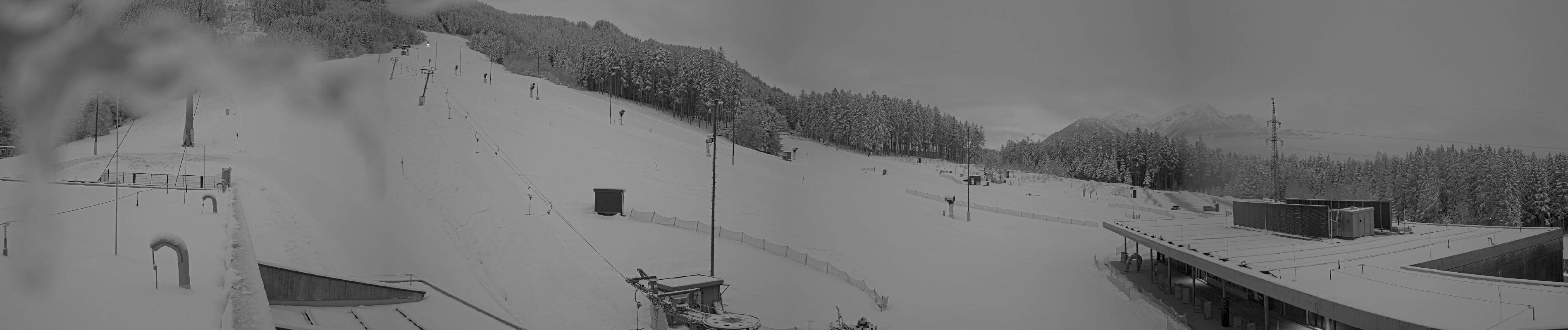 Archiv Foto Webcam Patscherkofel Talstation