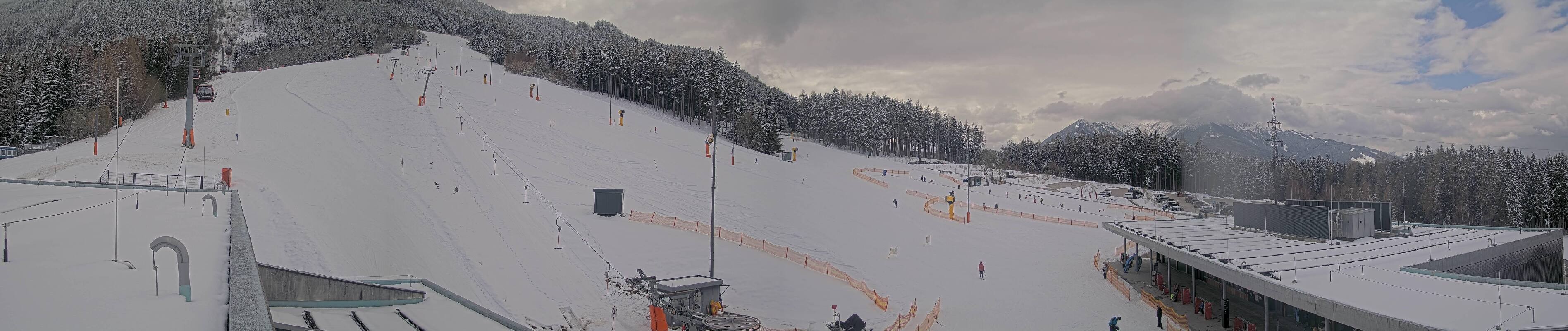 Archiv Foto Webcam Patscherkofel Talstation