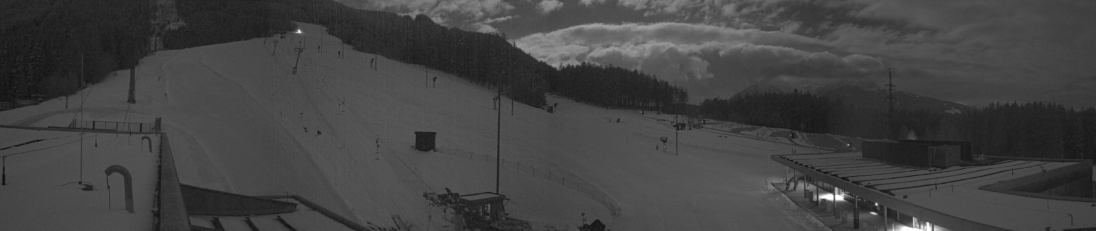 Archiv Foto Webcam Patscherkofel Talstation