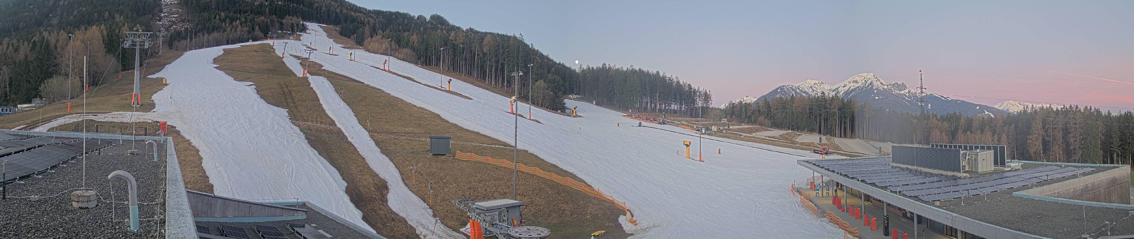 Archiv Foto Webcam Patscherkofel Talstation