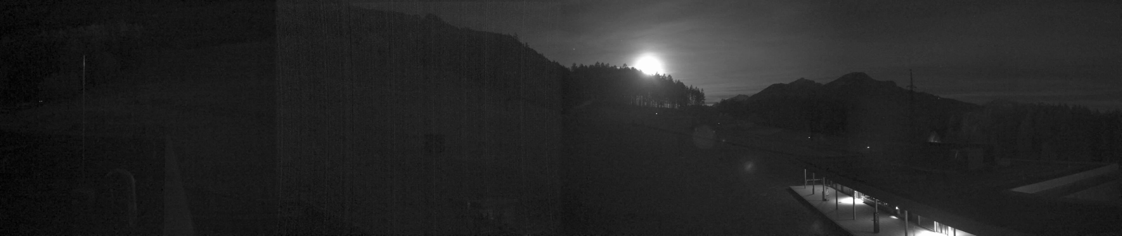 Archiv Foto Webcam Patscherkofel Talstation