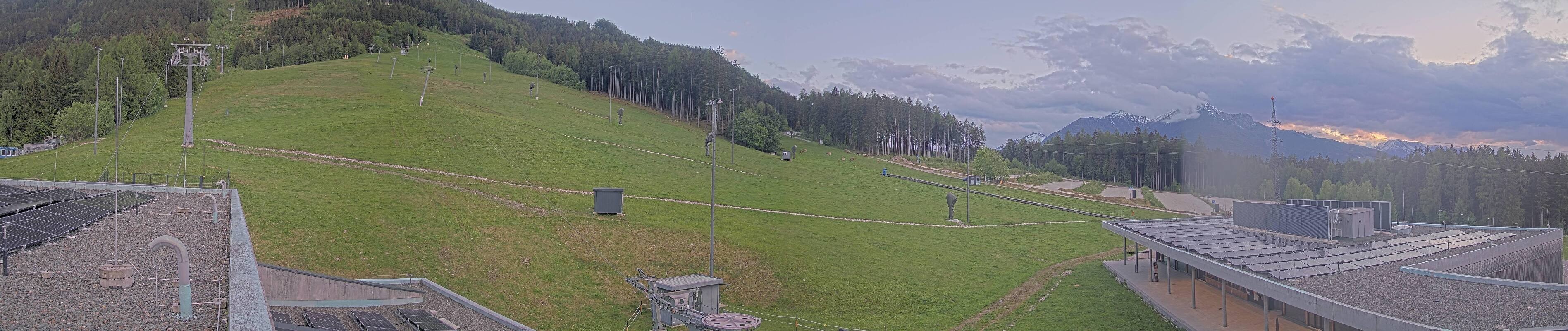 Archiv Foto Webcam Patscherkofel Talstation