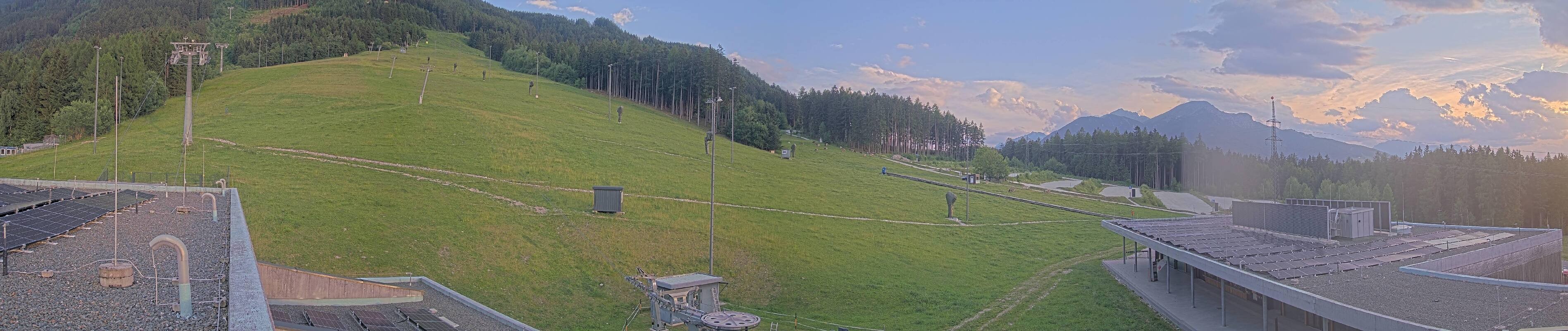 Archiv Foto Webcam Patscherkofel Talstation