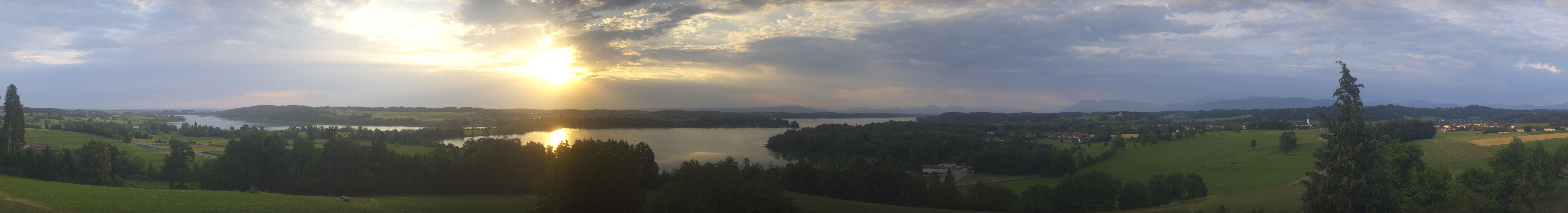Archiv Foto Webcam Panoramablick auf Waginger und Tachinger See