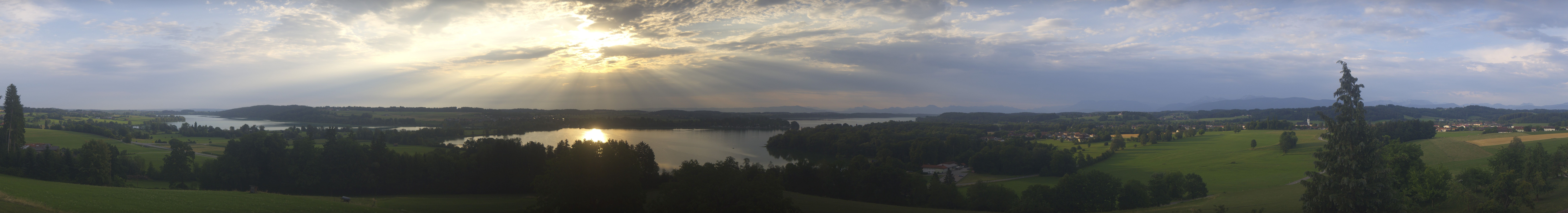 Archiv Foto Webcam Panoramablick auf Waginger und Tachinger See