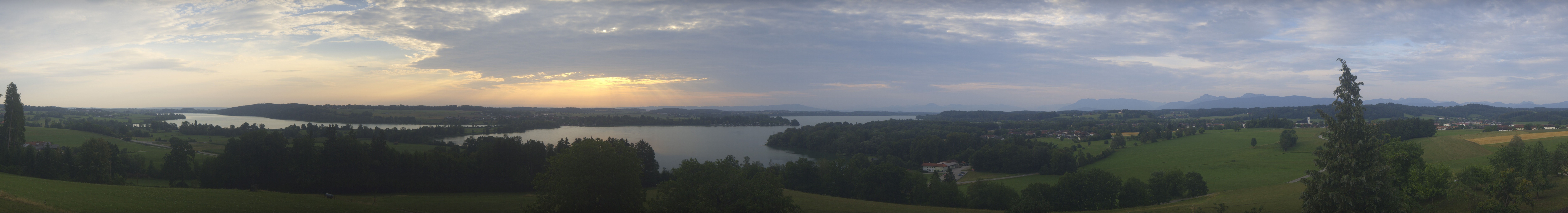 Archiv Foto Webcam Panoramablick auf Waginger und Tachinger See