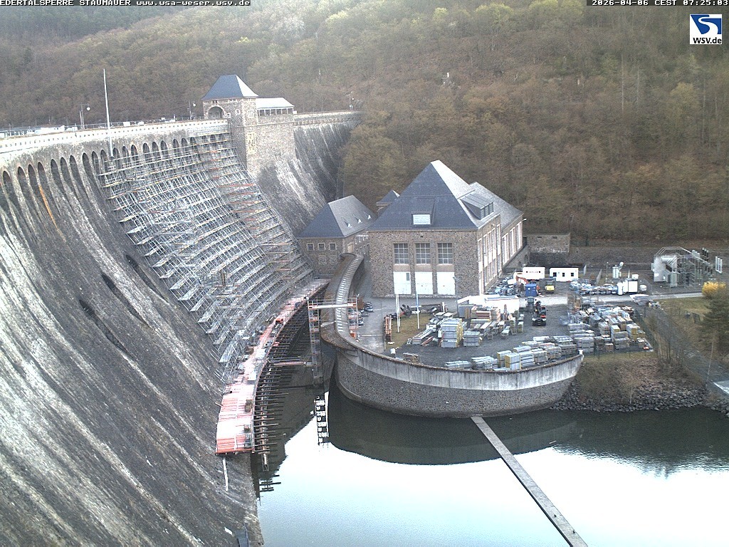 Archived image Webcam Lake Eder: View Dam