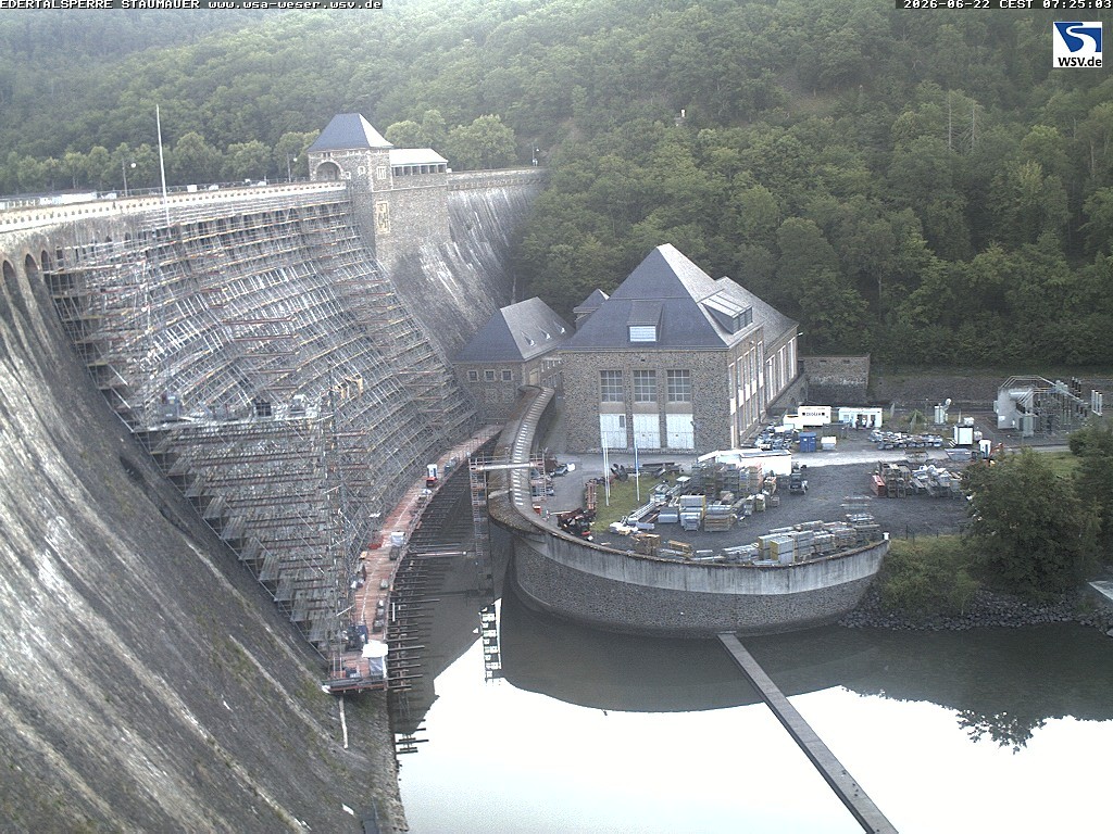 Archived image Webcam Lake Eder: View Dam