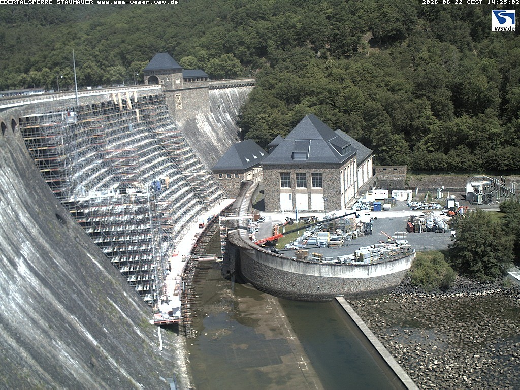 Archived image Webcam Lake Eder: View Dam