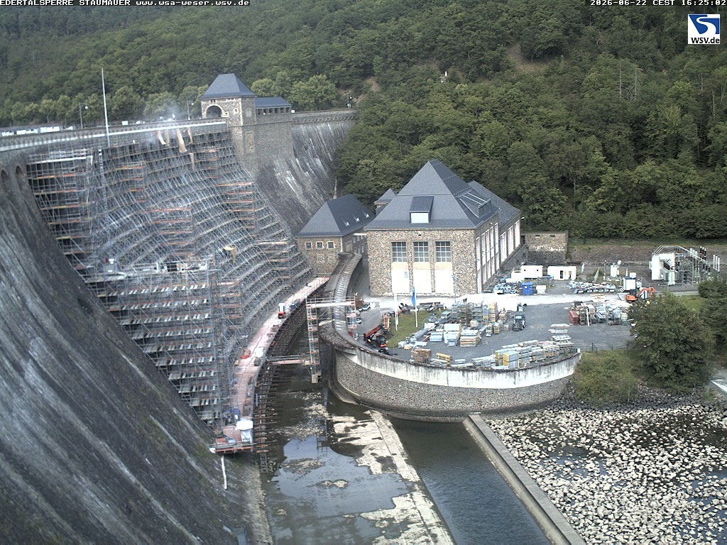 Archived image Webcam Lake Eder: View Dam