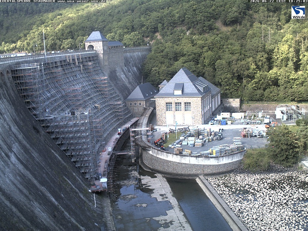 Archived image Webcam Lake Eder: View Dam