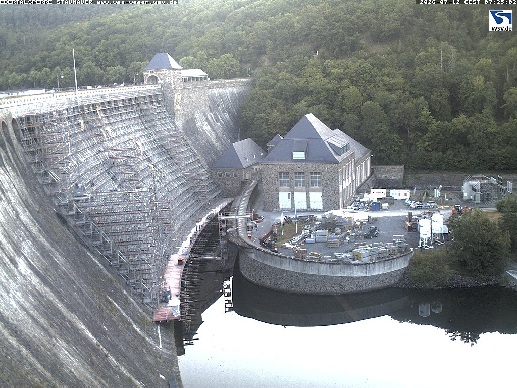 Archived image Webcam Lake Eder: View Dam