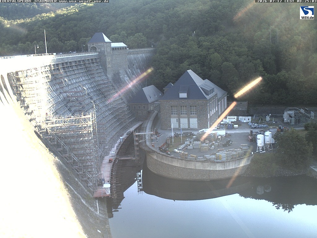 Archived image Webcam Lake Eder: View Dam