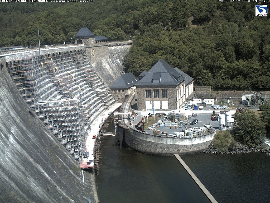 Archived image Webcam Lake Eder: View Dam