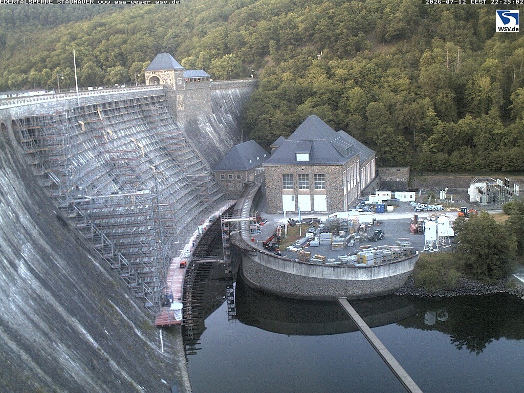 Archived image Webcam Lake Eder: View Dam