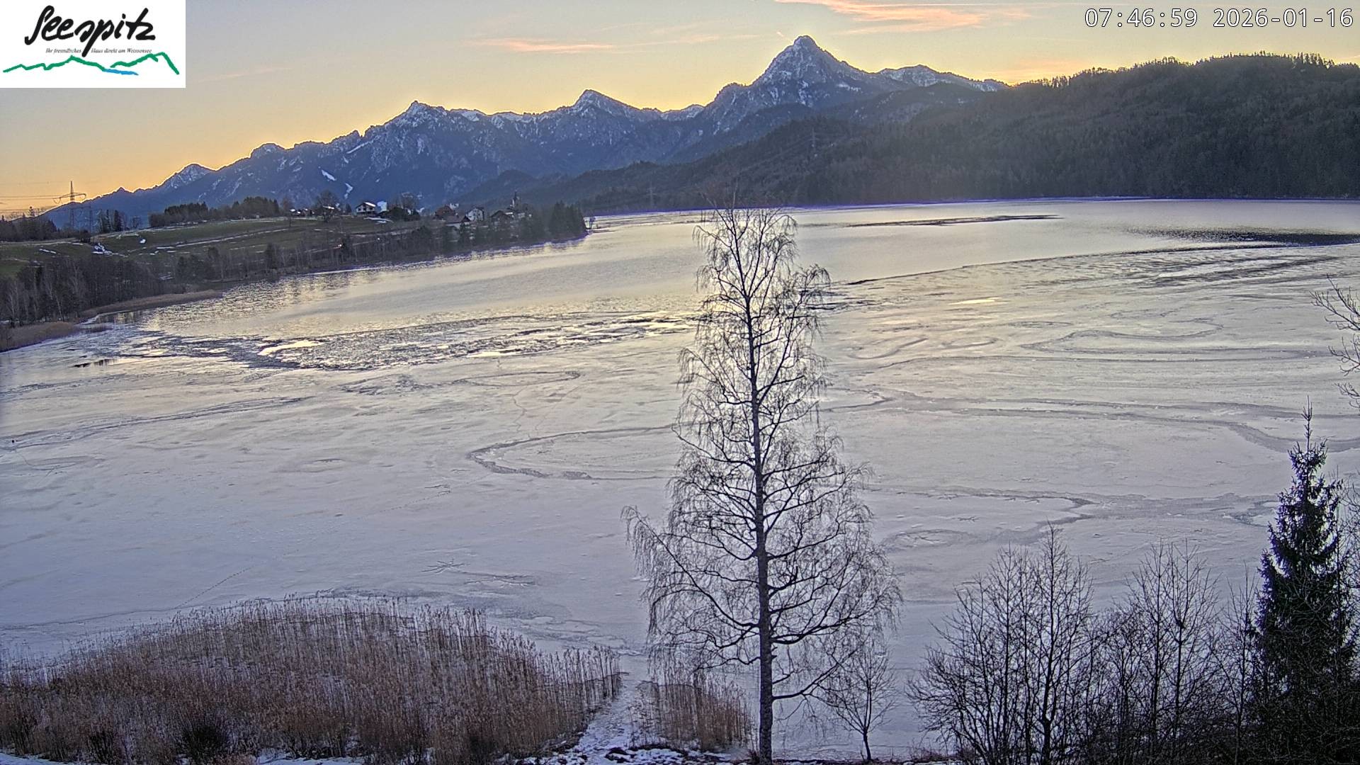 Archiv Foto Webcam Füssen: Blick auf den Weißensee vom Hotel Seespitz