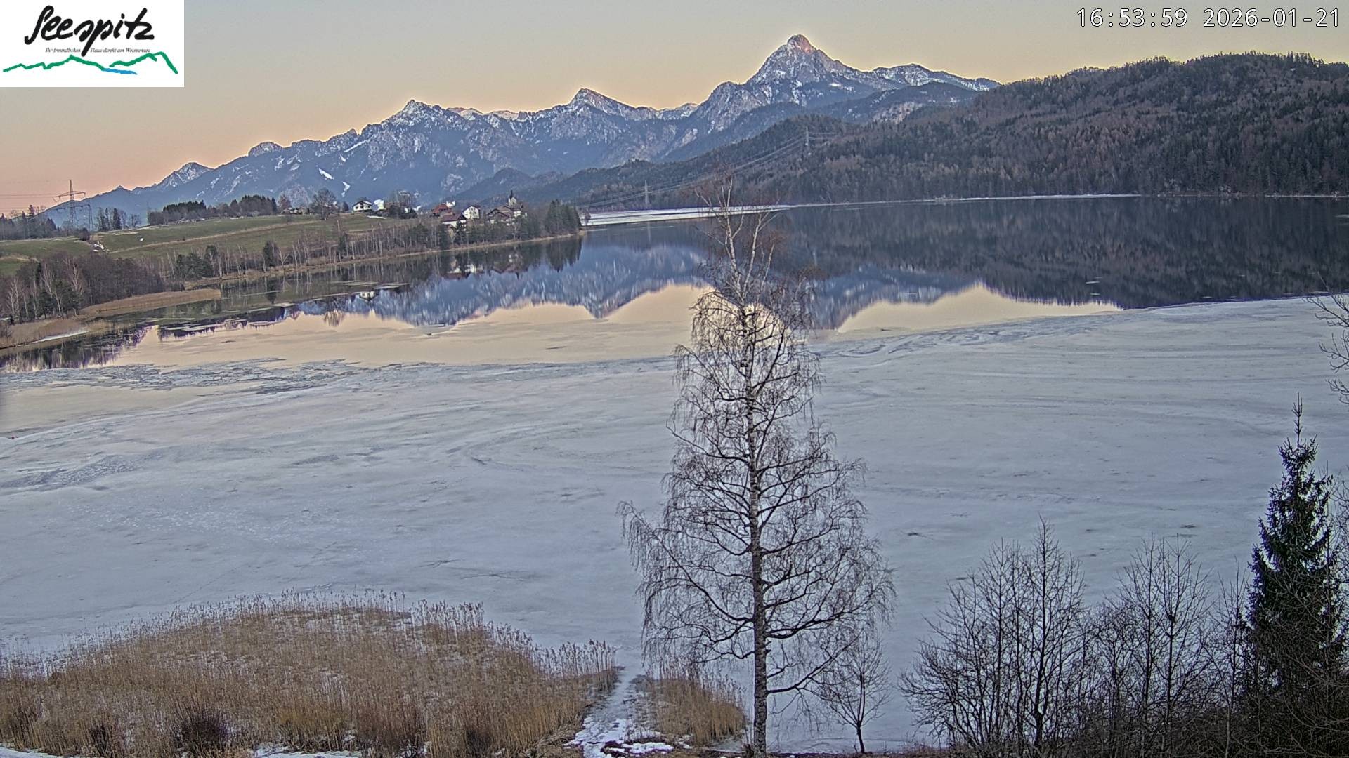 Archiv Foto Webcam Füssen: Blick auf den Weißensee vom Hotel Seespitz