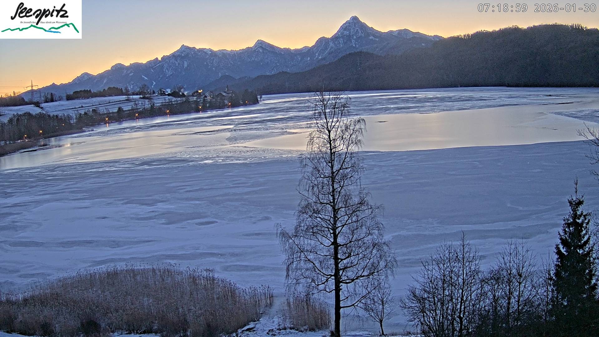 Archiv Foto Webcam Füssen: Blick auf den Weißensee vom Hotel Seespitz